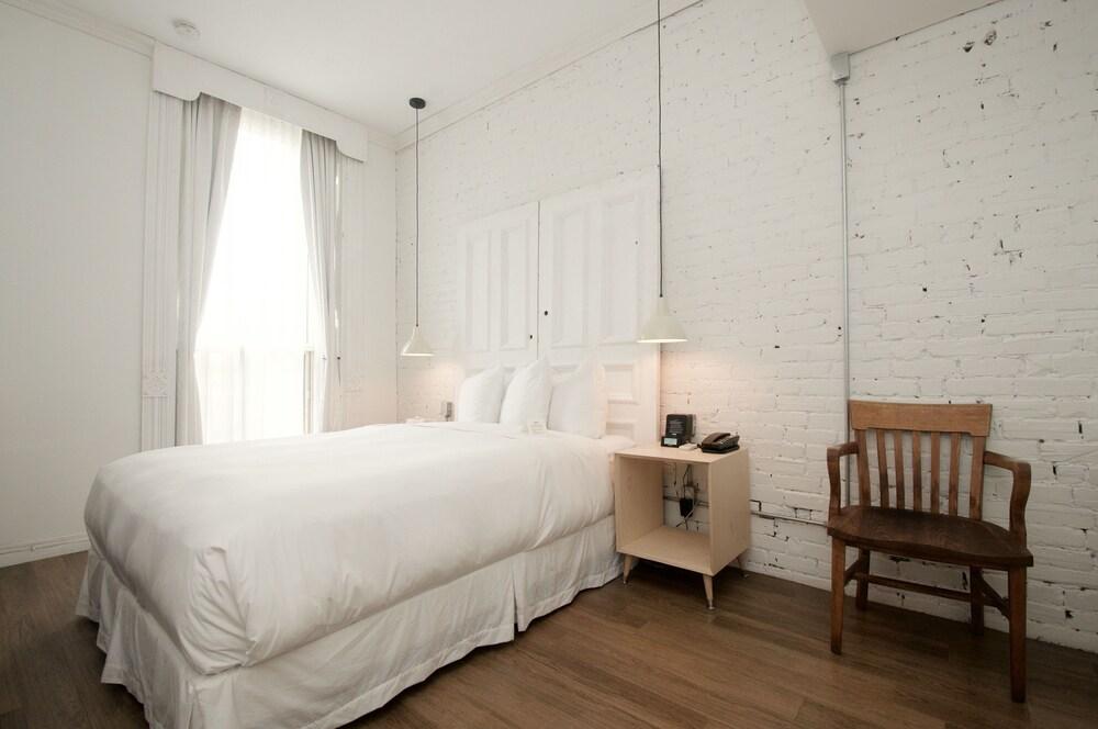Ambrose House & Cafe - Self Check-In Guesthouse 몬트리올 외부 사진